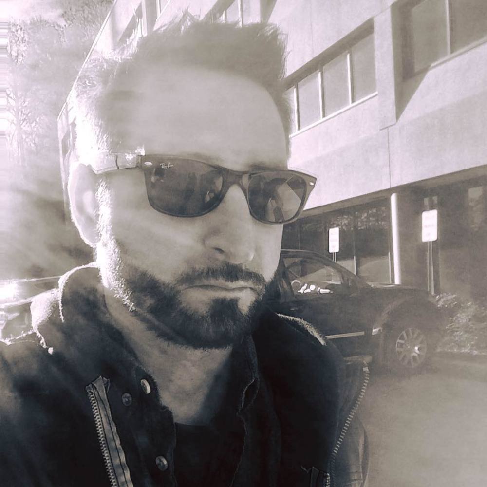 Meet your Posher, Theo